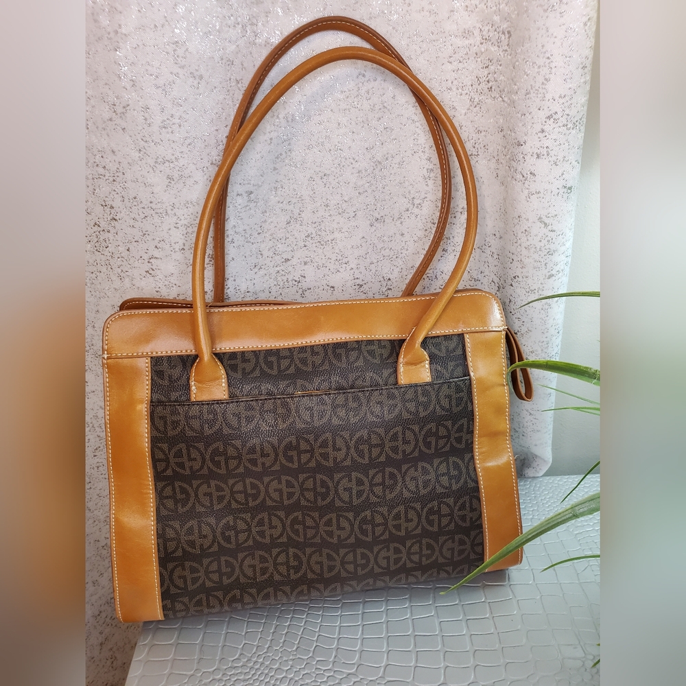 Giani Bernini Signature Browm Faux Leather Large Shoulder bag - Picture 6 of 11
